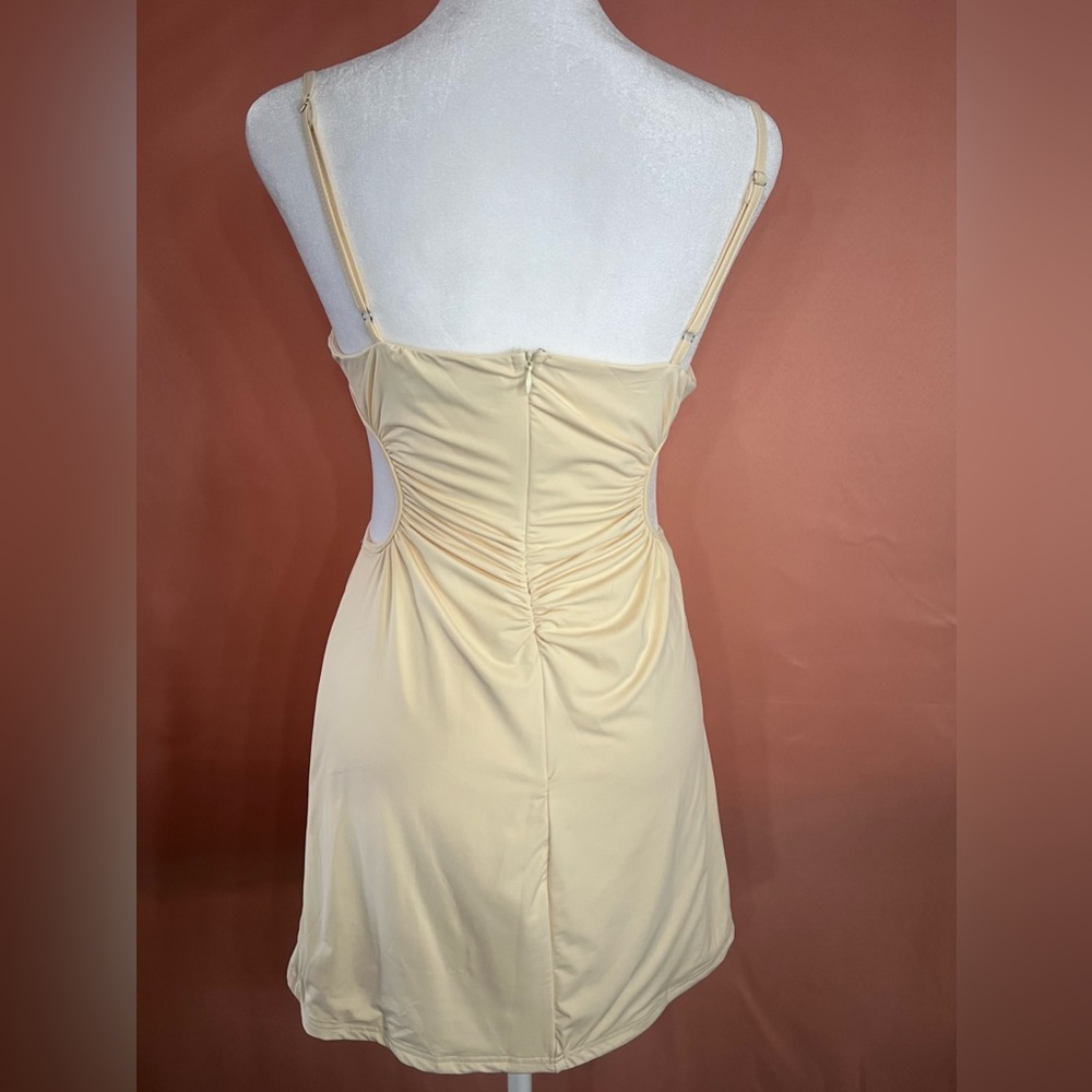 Cream Cutout Bodycon Mini Dress with Side Slit - Picture 4 of 4